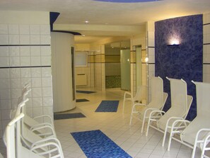 Sauna, Whirlpool, Körperbehandlungen, Ganzkörperwickelbehandlung