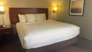 Suite, niet-roken | Een kluis op de kamer, een bureau, een strijkplank/strijkijzer