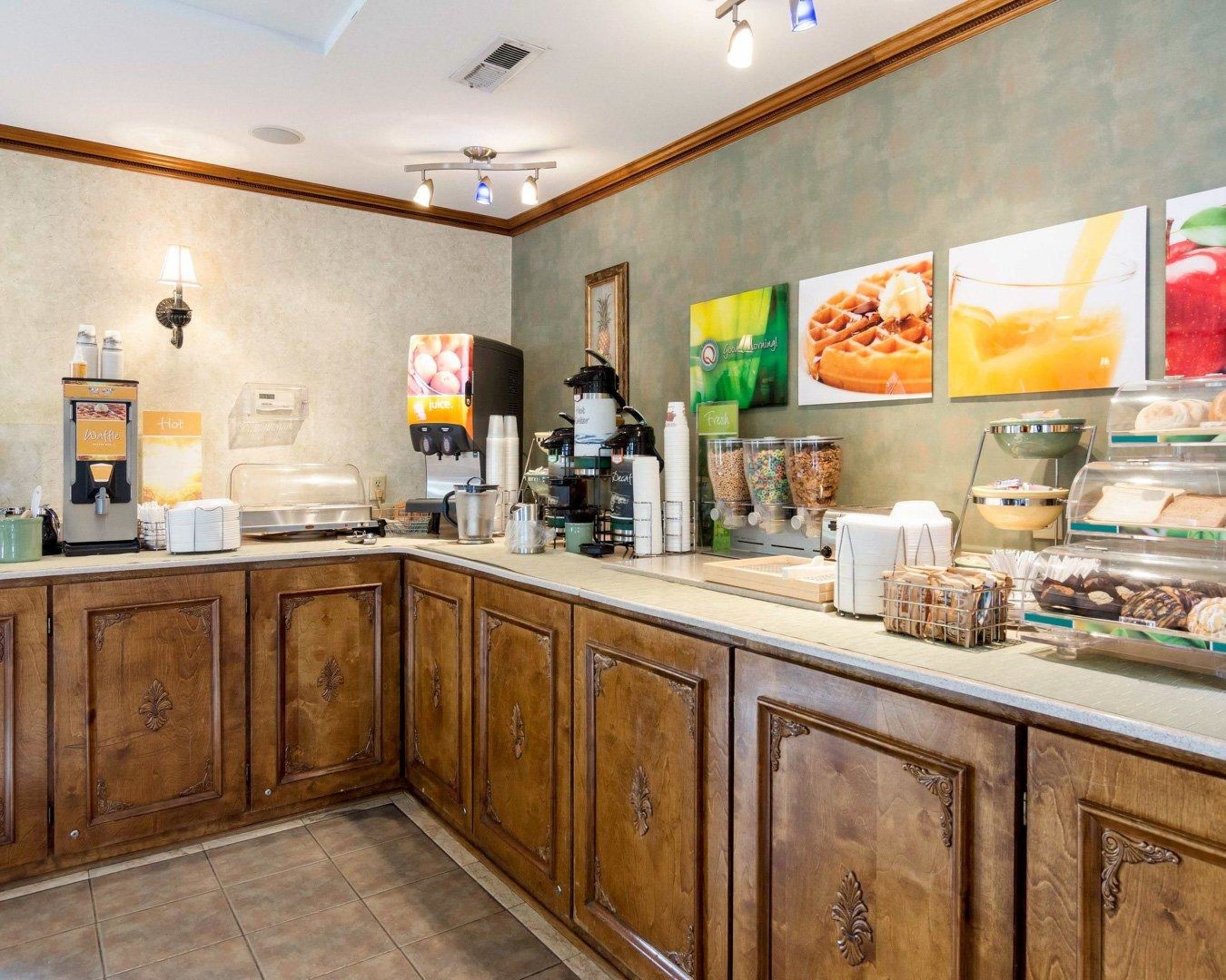 Breakfast area