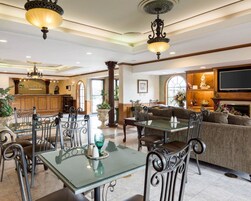 Gratis kontinental frukost varje dag 