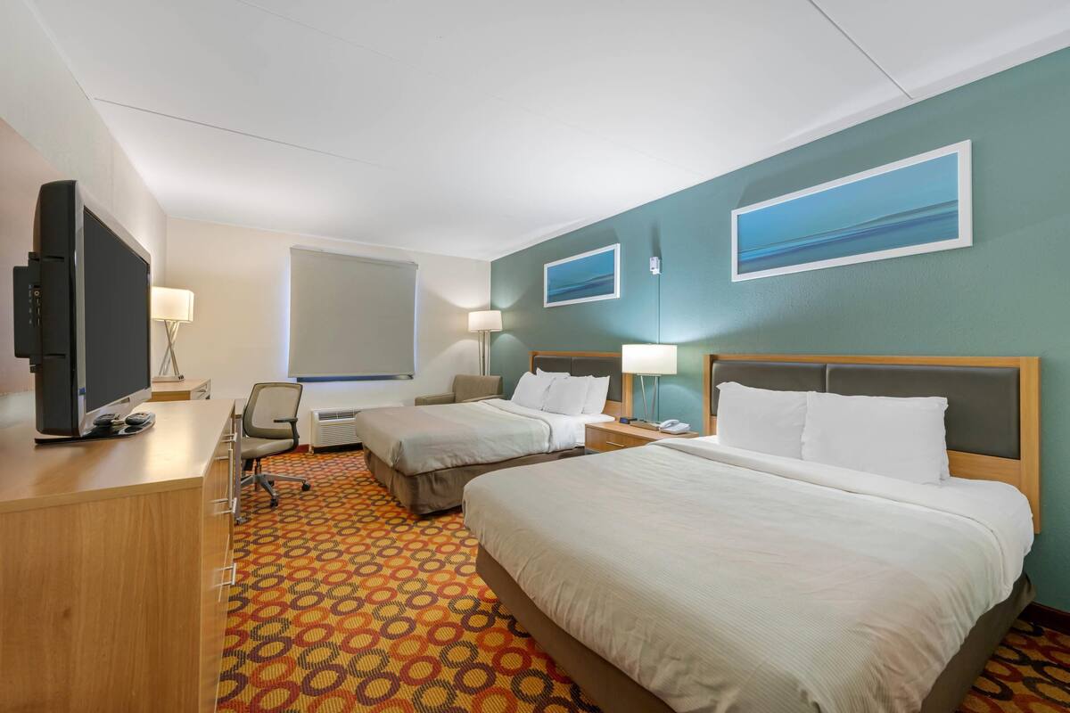 In-room safe, desk, blackout drapes, iron/ironing board