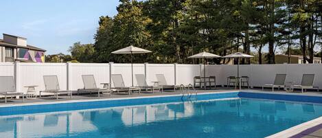 Piscine extérieure (ouverte en saison)
