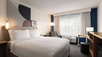 Room, 1 Queen Bed, Accessible, Bathtub (Mobility) | Premium bedding, pillow-top beds, desk, laptop workspace