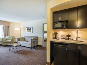 1 bedroom, in-room safe, desk, iron/ironing board