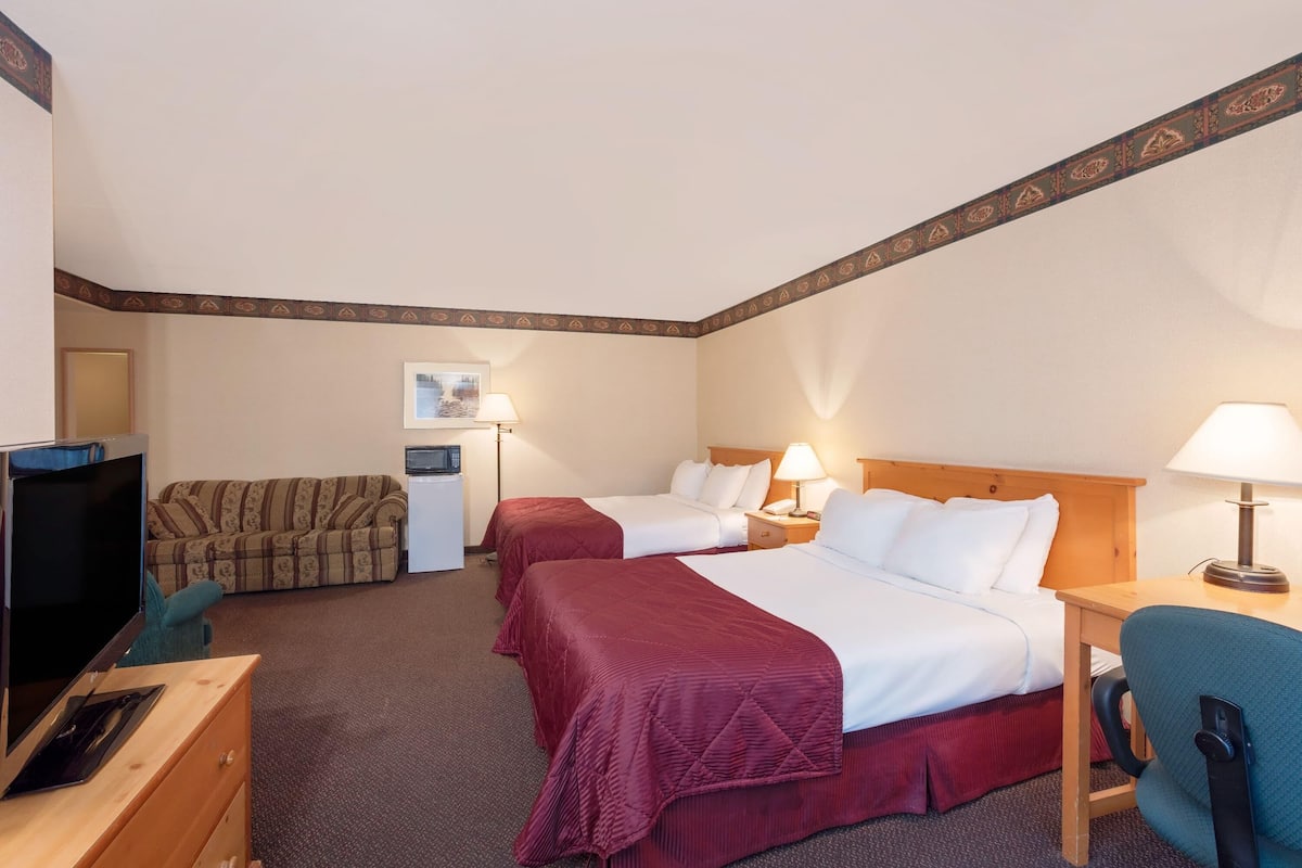 Room, 2 Queen Beds, Accessible, Non Smoking (Main Level)