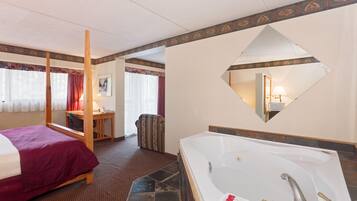 Superior Suite, 1 King Bed, Non Smoking, Fireplace (Hot Tub) | Jetted bathtub