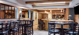 Ramada by Wyndham Pinewood Park Resort North Bay