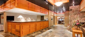 Ramada by Wyndham Pinewood Park Resort North Bay