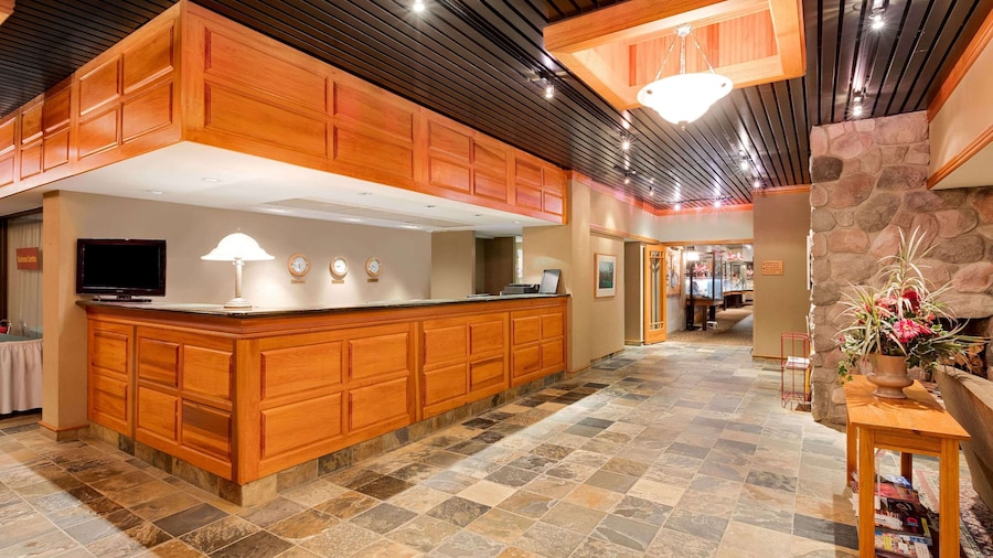 Ramada by Wyndham Pinewood Park Resort North Bay