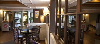 Ramada by Wyndham Pinewood Park Resort North Bay