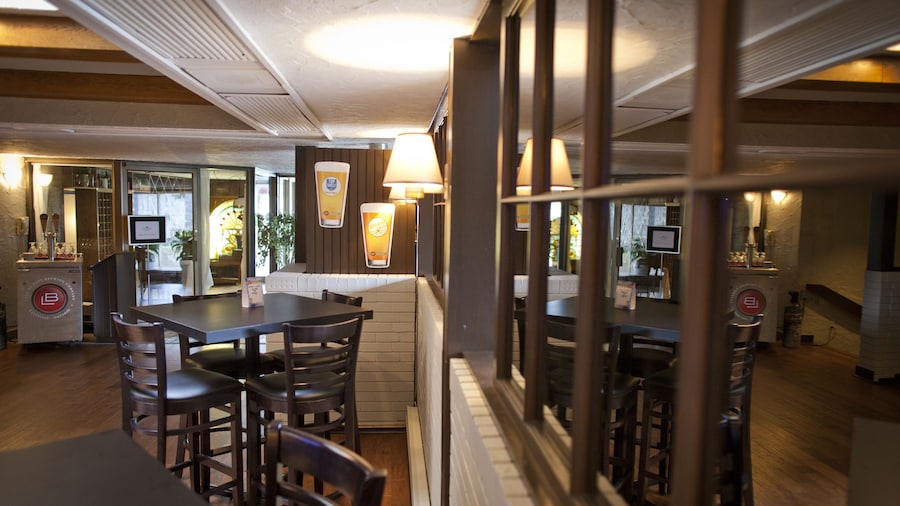 Ramada by Wyndham Pinewood Park Resort North Bay