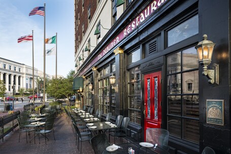 Phoenix Park Hotel - Image 4