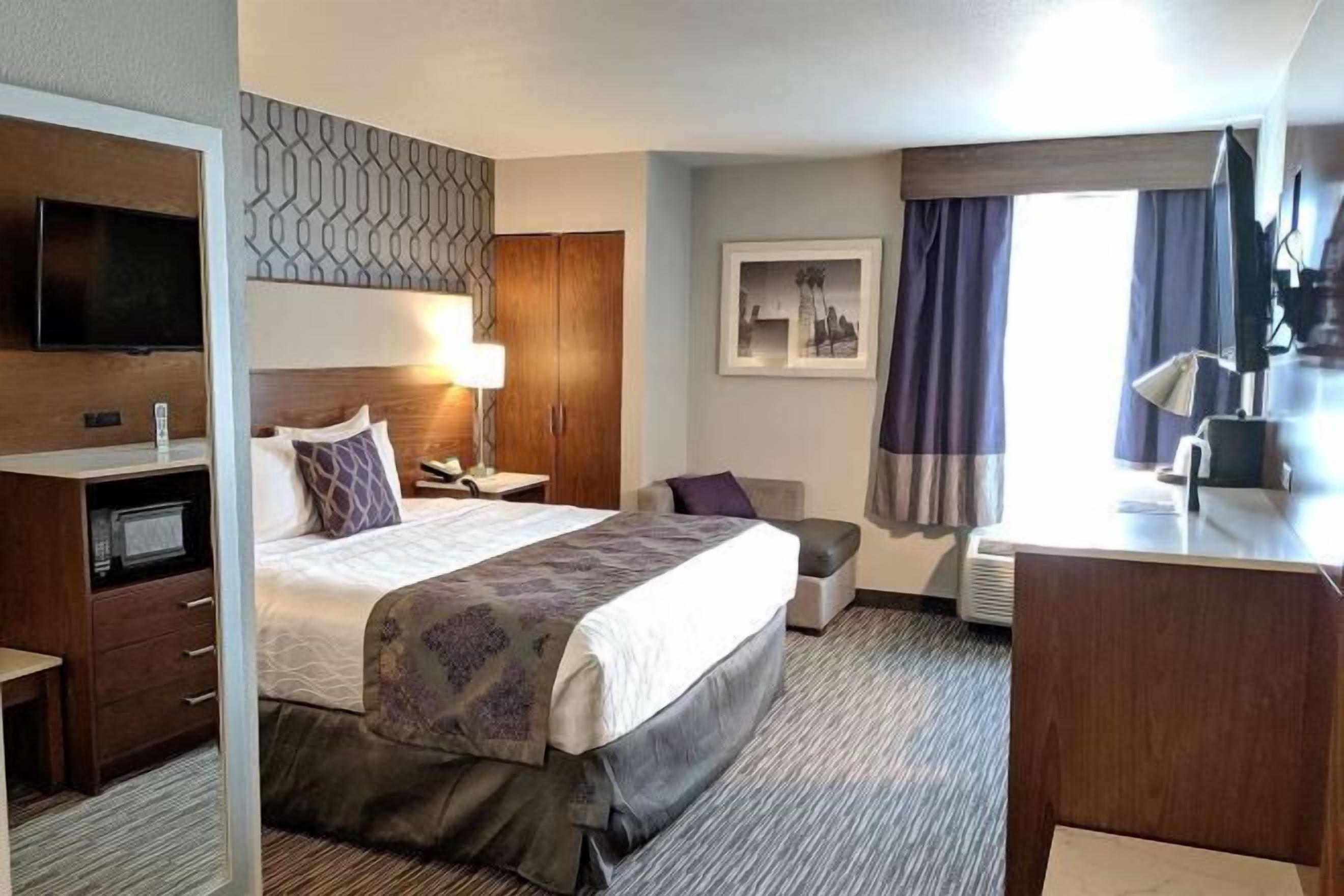 Coffres-forts dans les chambres, bureau, rideaux occultants