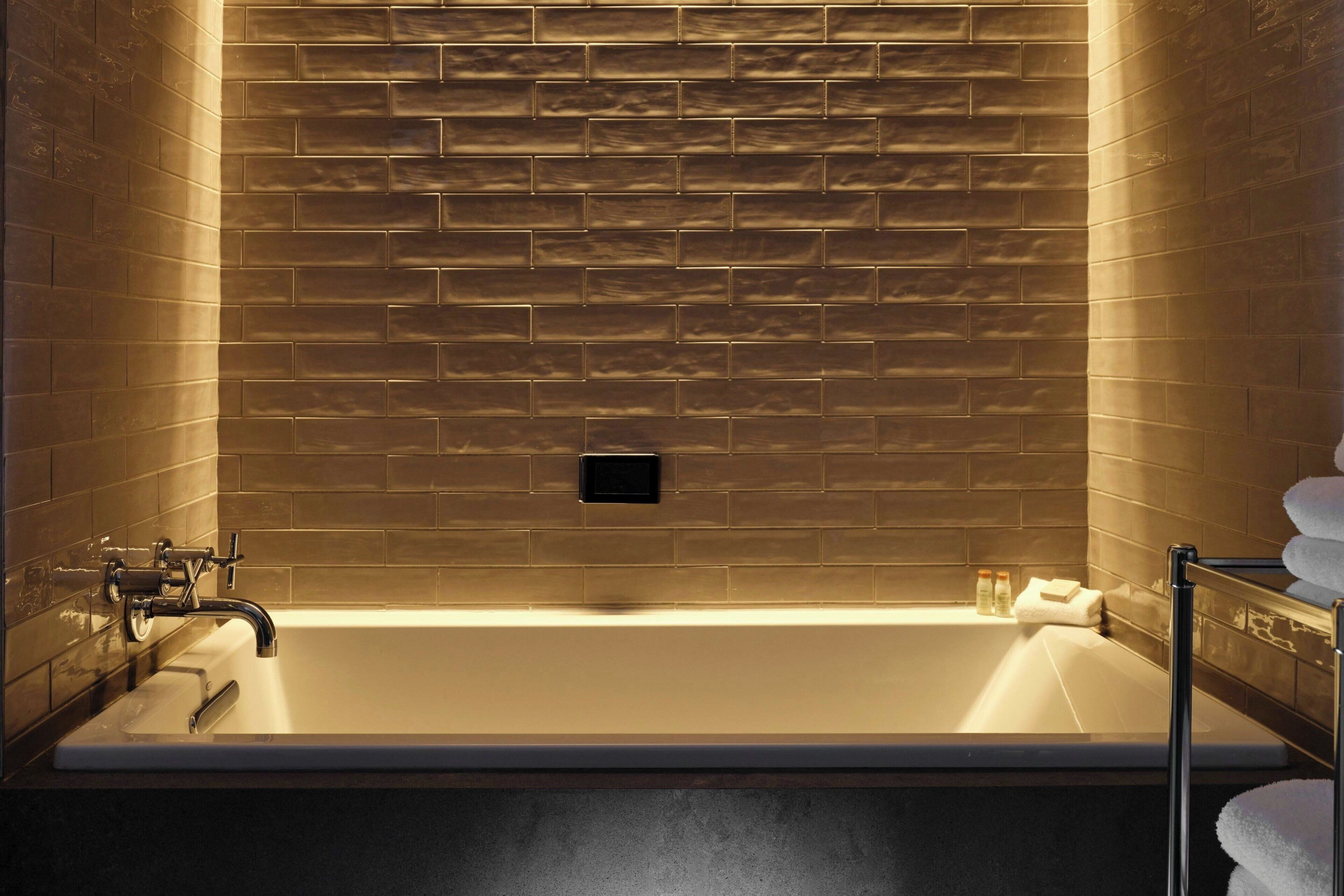 1 bedroom, premium bedding, pillow-top beds, in-room safe