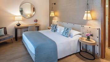 Zimmer, Verbindungszimmer | 1 Schlafzimmer, Minibar, Zimmersafe, Schreibtisch