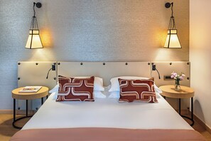 Family Room | 1 bedroom, minibar, in-room safe, desk