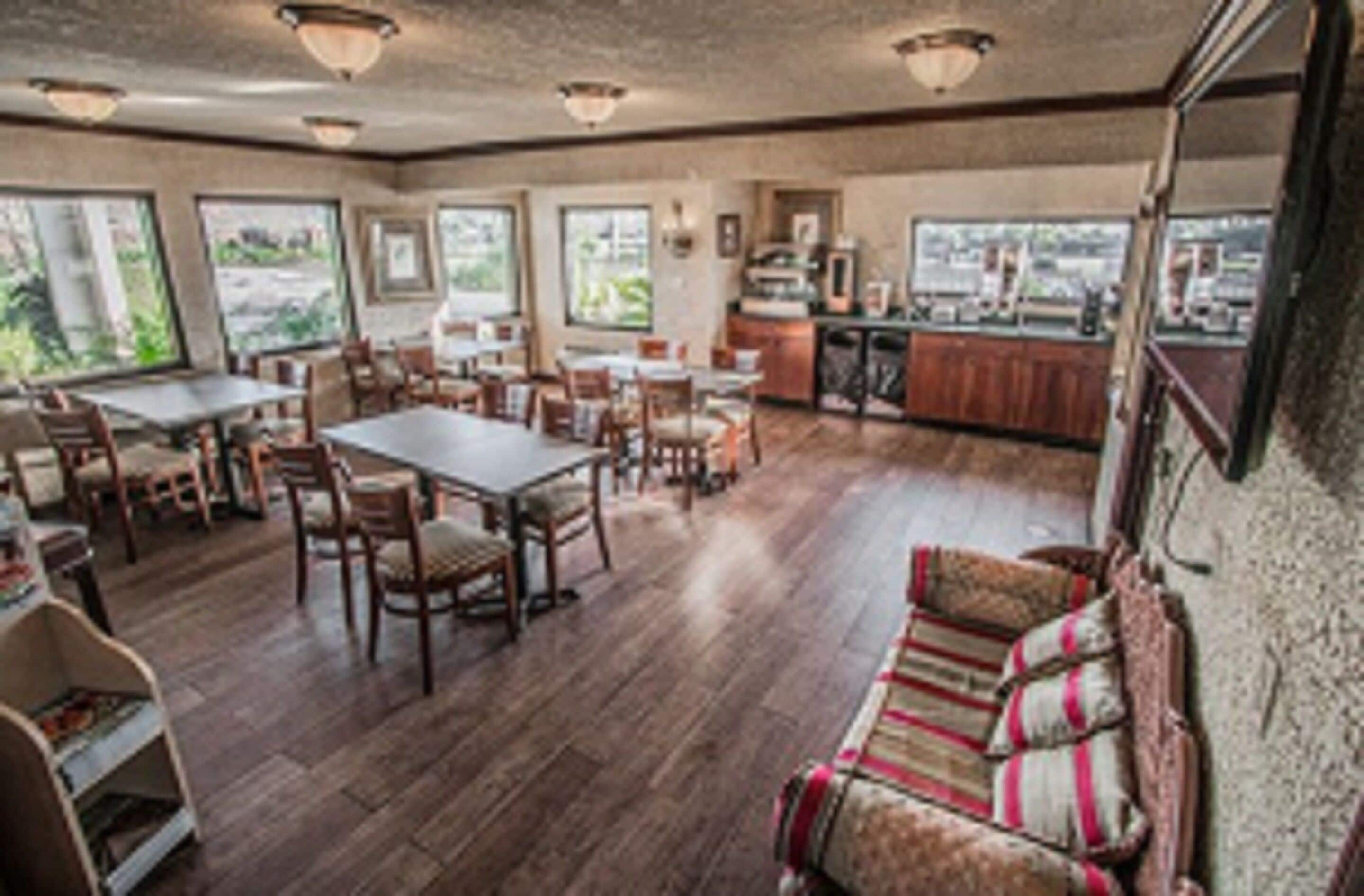 Photo - Days Inn by Wyndham Destin