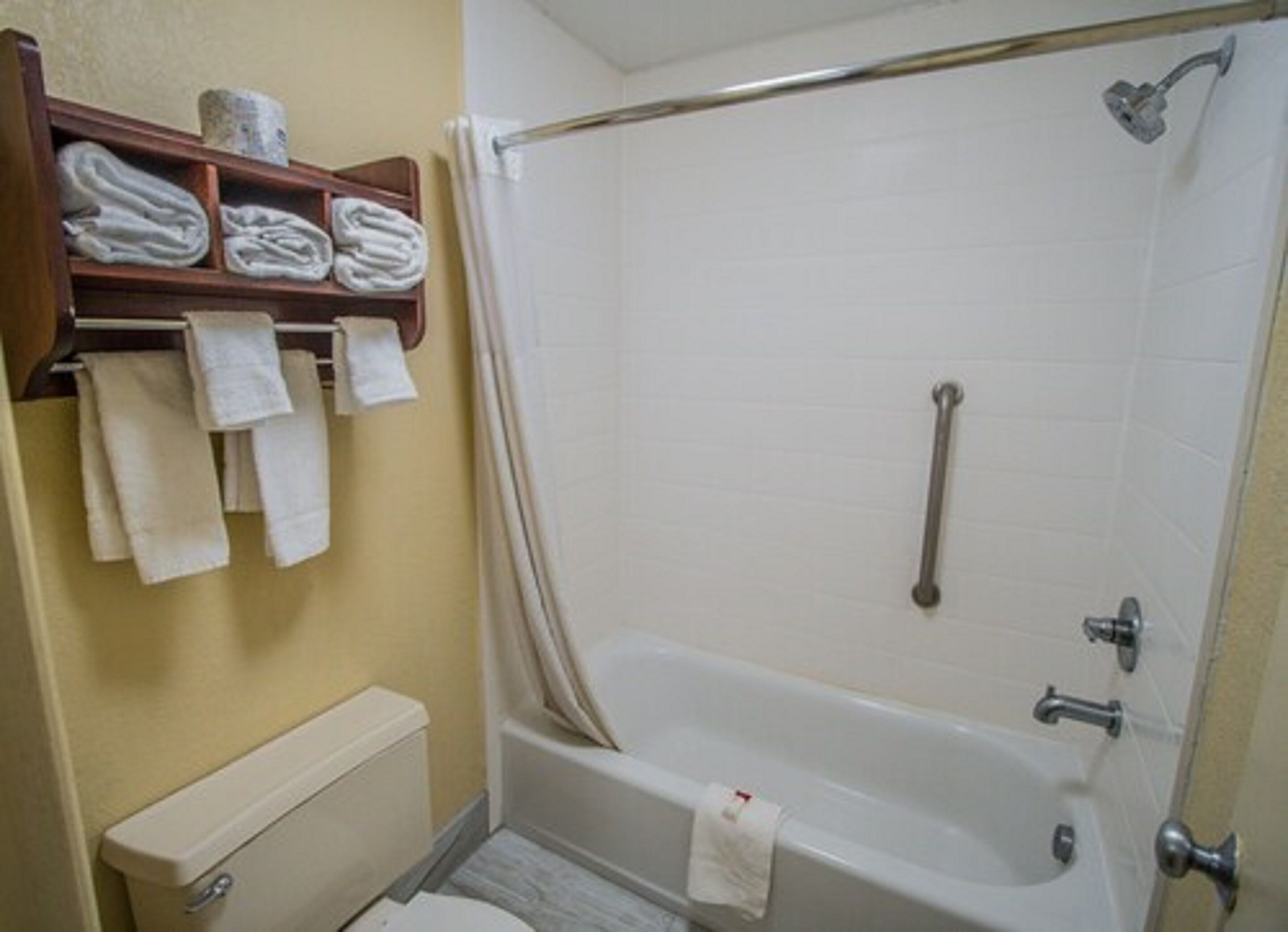 Photo - Days Inn by Wyndham Destin