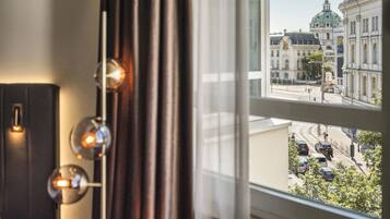 Superior Room, 1 Double Bed | Premium bedding, Select Comfort beds, in-room safe, desk