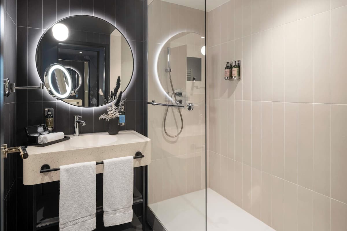 Premium bedding, Select Comfort beds, in-room safe, desk