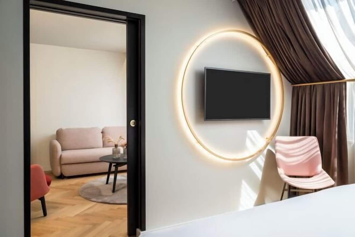 Premium bedding, Select Comfort beds, in-room safe, desk