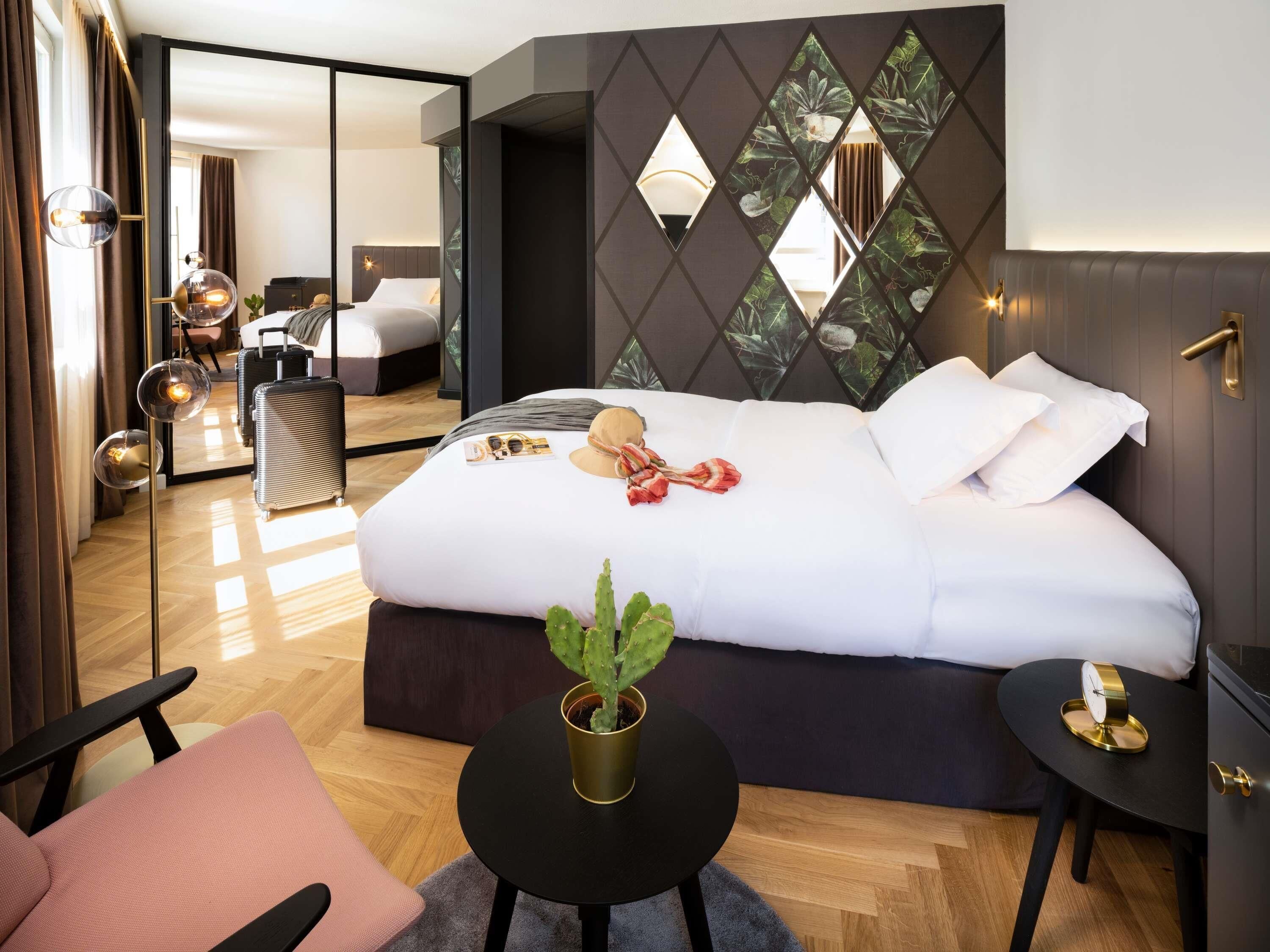 Superior Single Room, 1 Queen Bed | Premium bedding, Select Comfort beds, in-room safe, desk