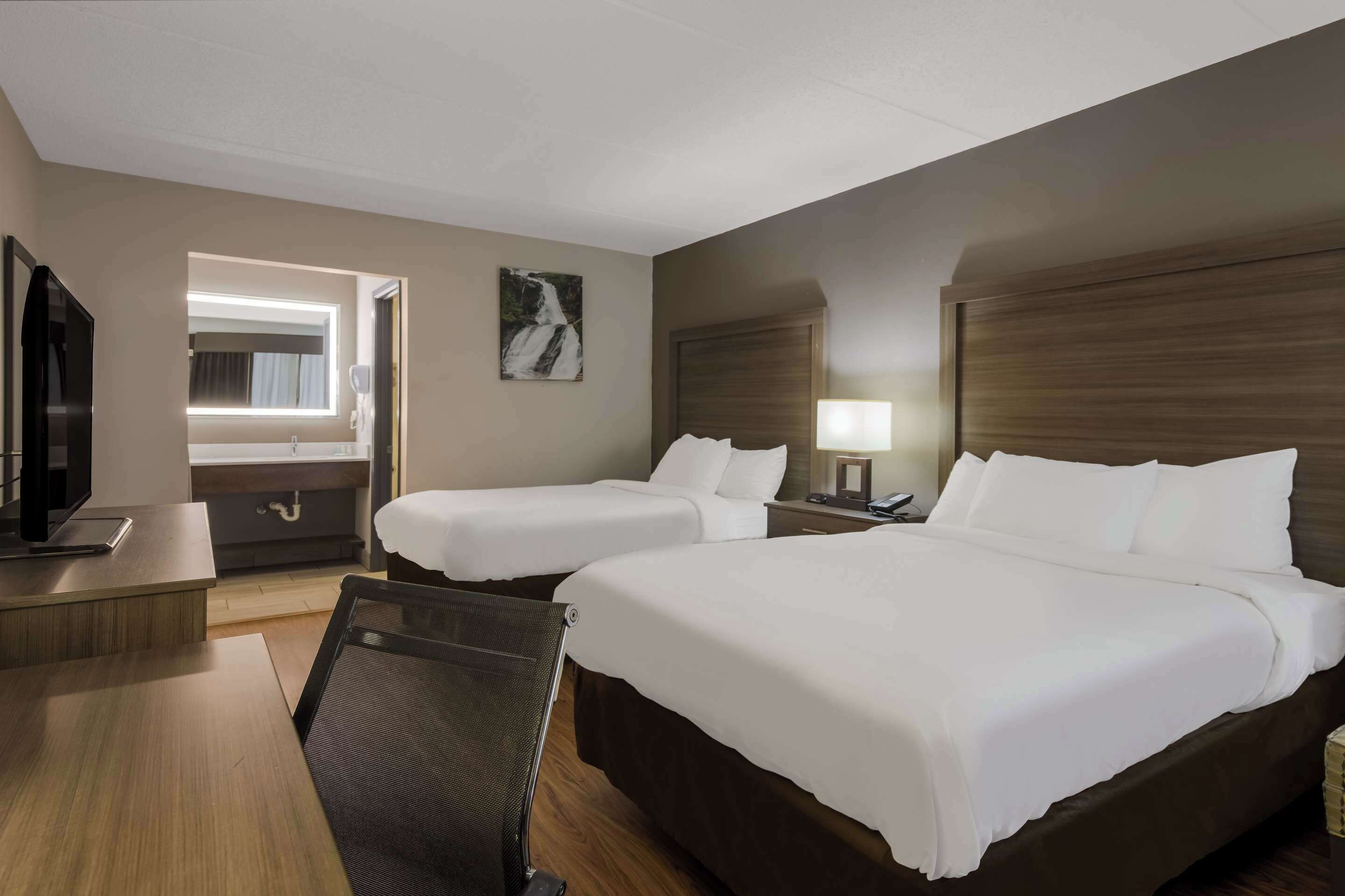 Standard Room, 2 Double Beds, Non Smoking | Individually decorated, individually furnished, desk, free WiFi