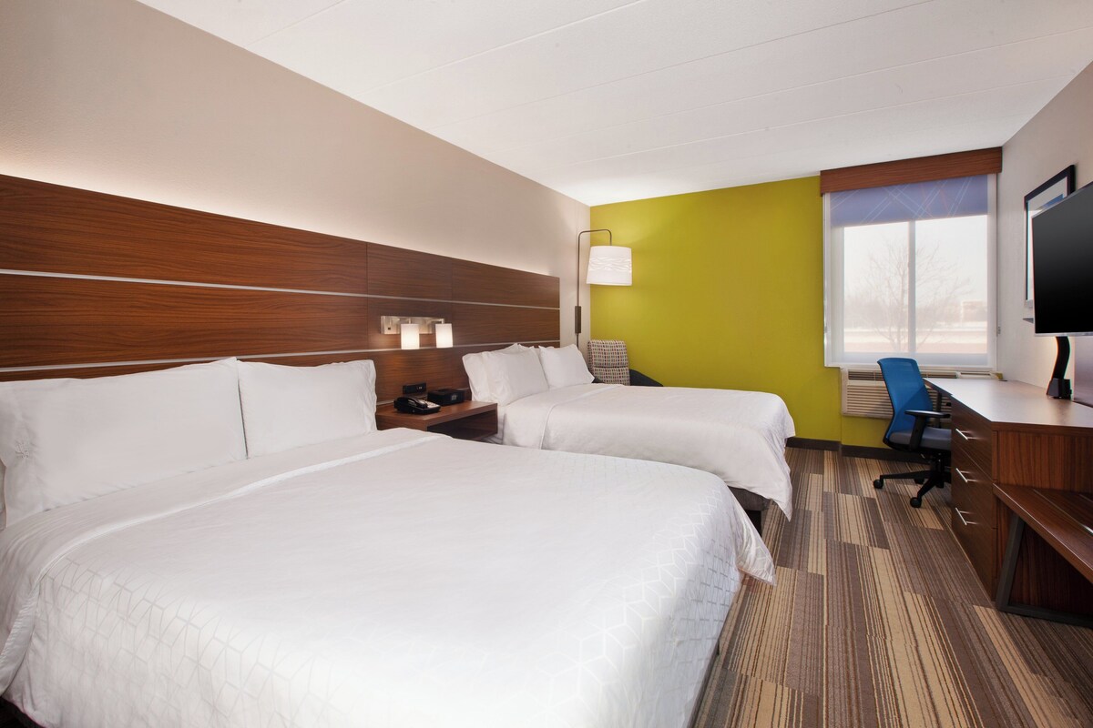 Standard Room, 2 Queen Beds | Premium bedding, down duvets, Select Comfort beds, in-room safe