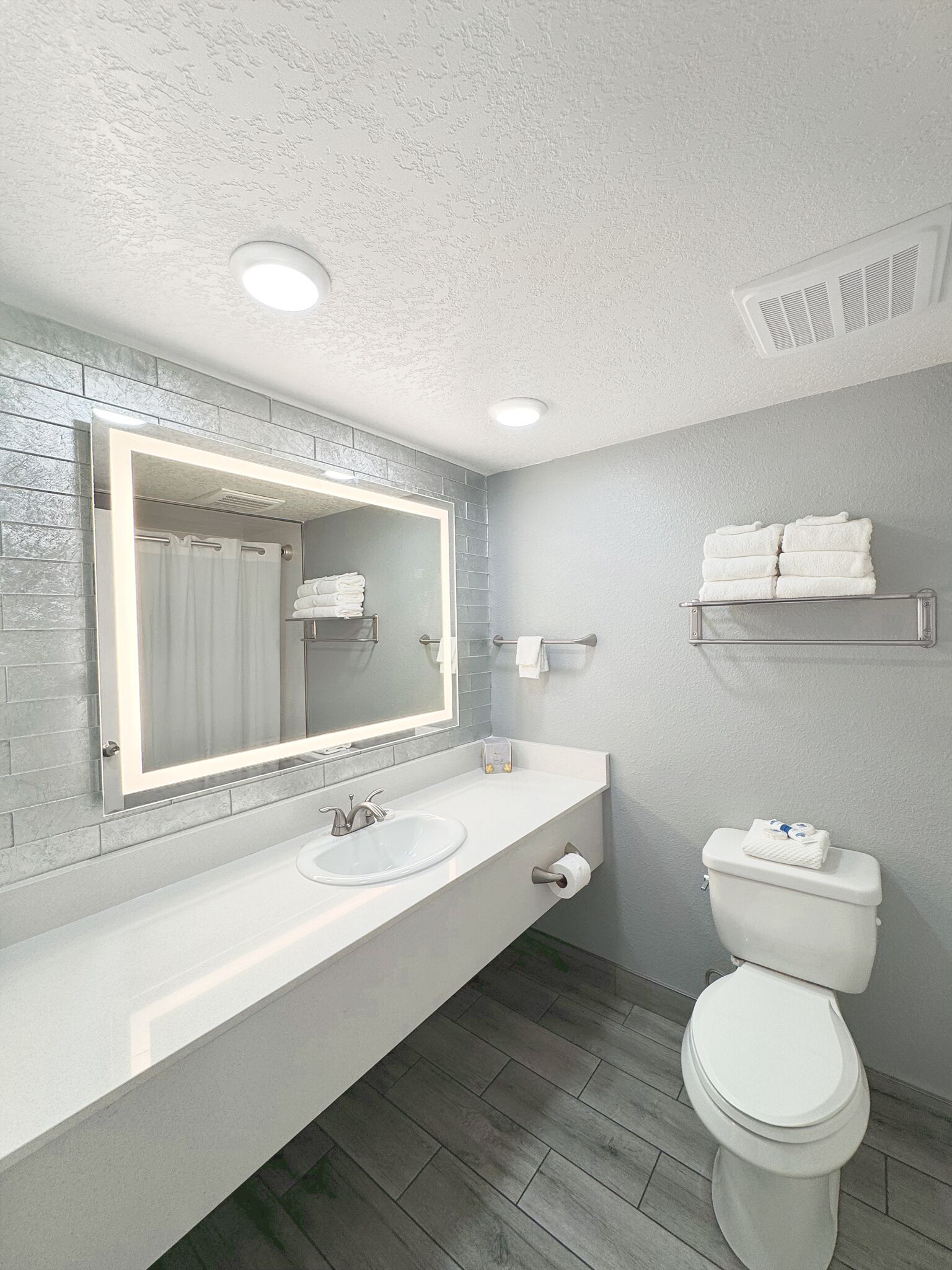Hochwertige Bettwaren, Select-Comfort-Betten, Zimmersafe