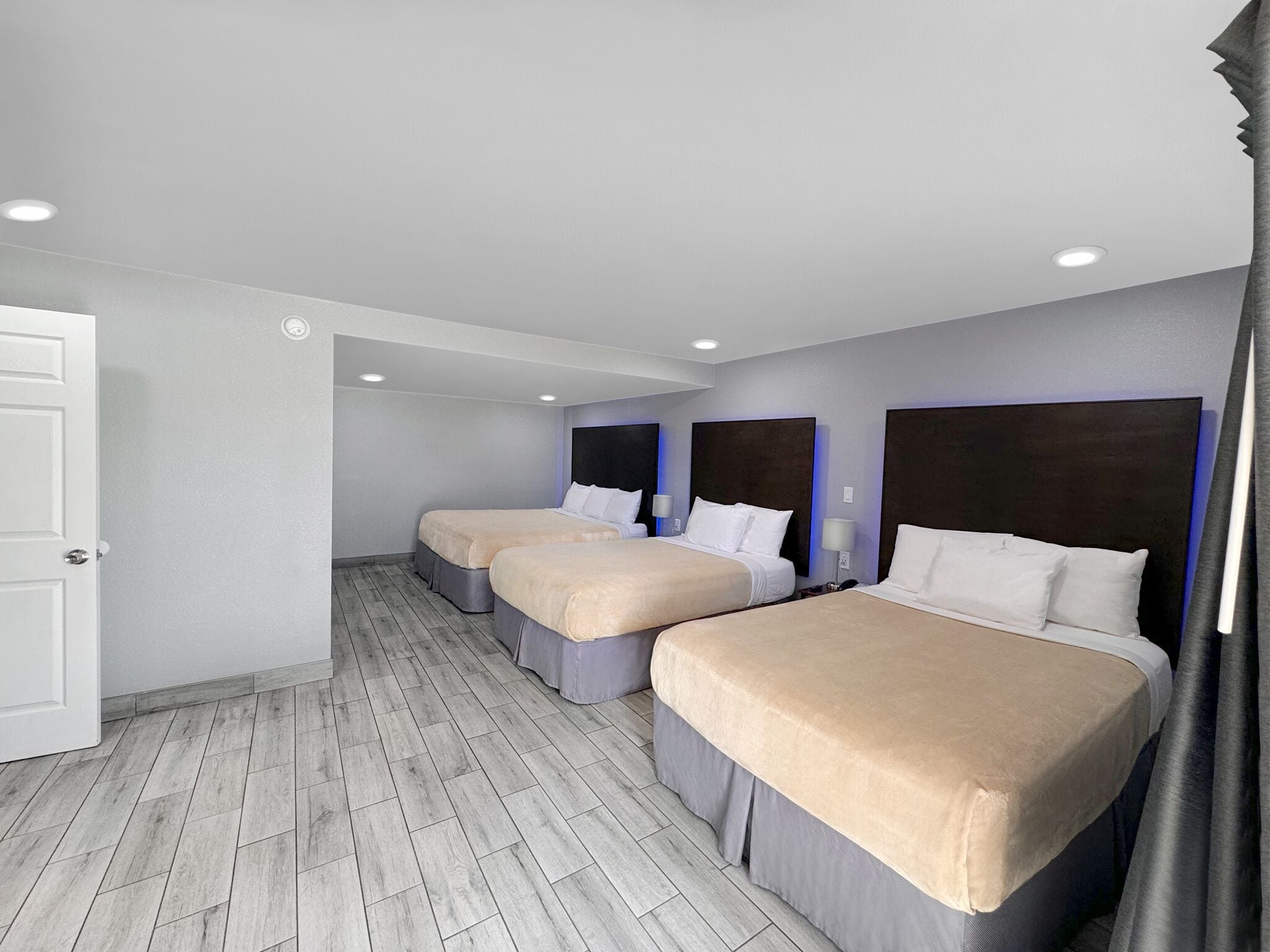 Hochwertige Bettwaren, Select-Comfort-Betten, Zimmersafe