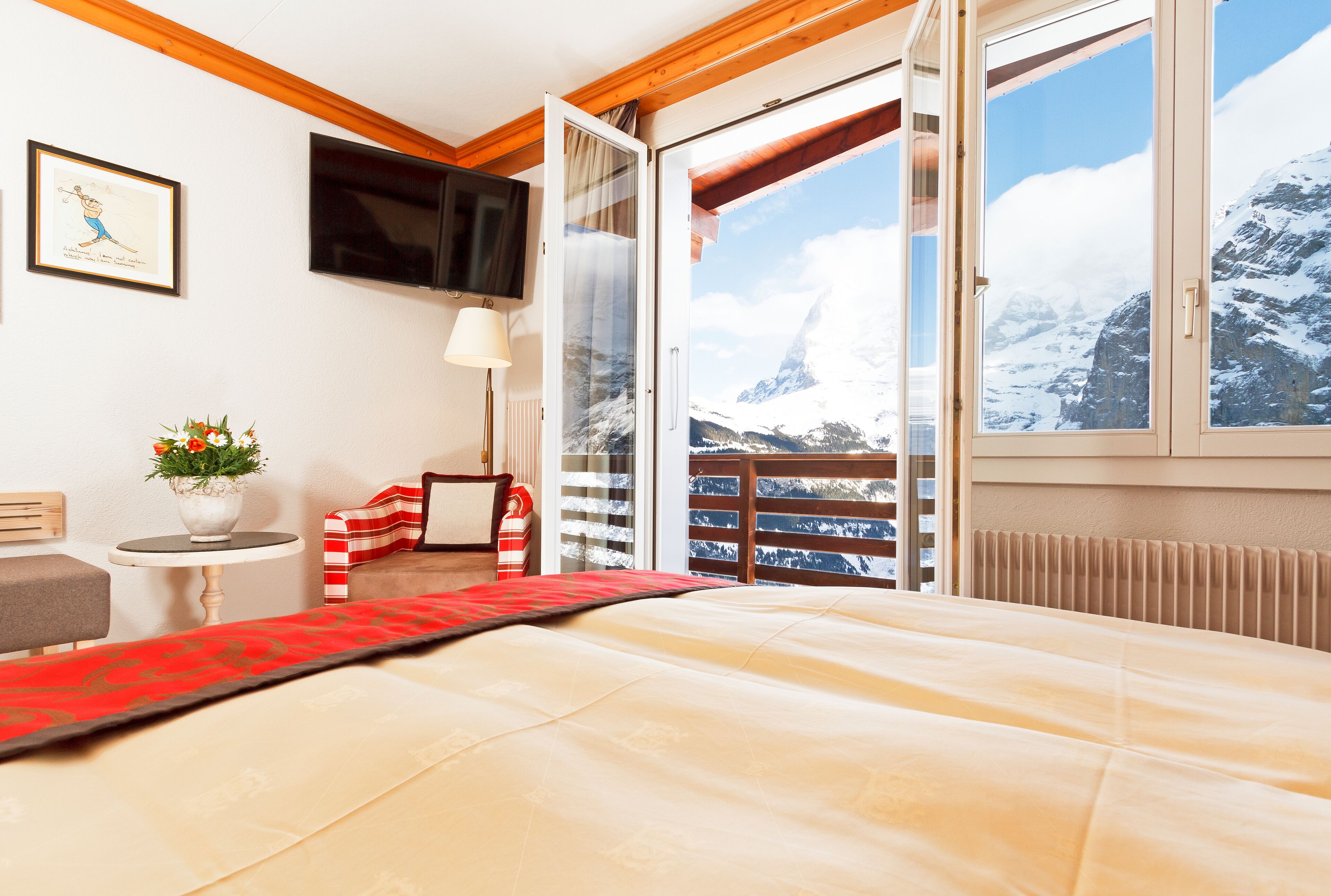 double room with eiger mountain view | minibar, in-room safe, desk, blackout curtains