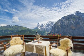One bedroom Suite with Eiger montain view | View from room