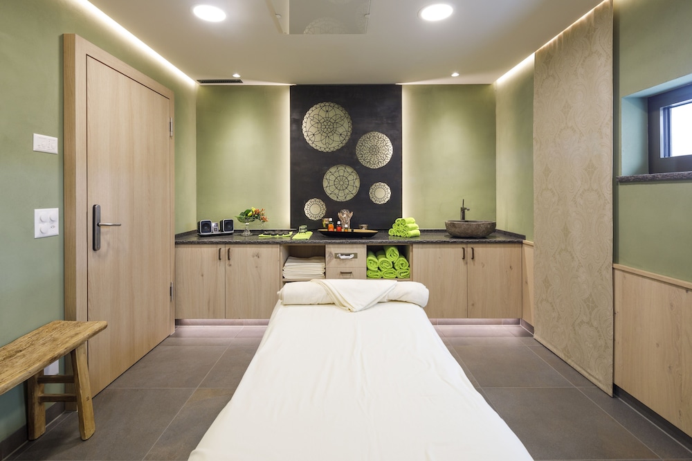 Hotel Eiger Muerren by null