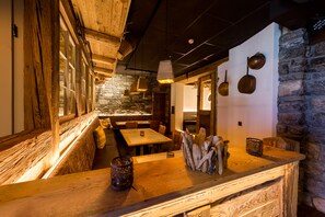 Bar (in der Unterkunft)