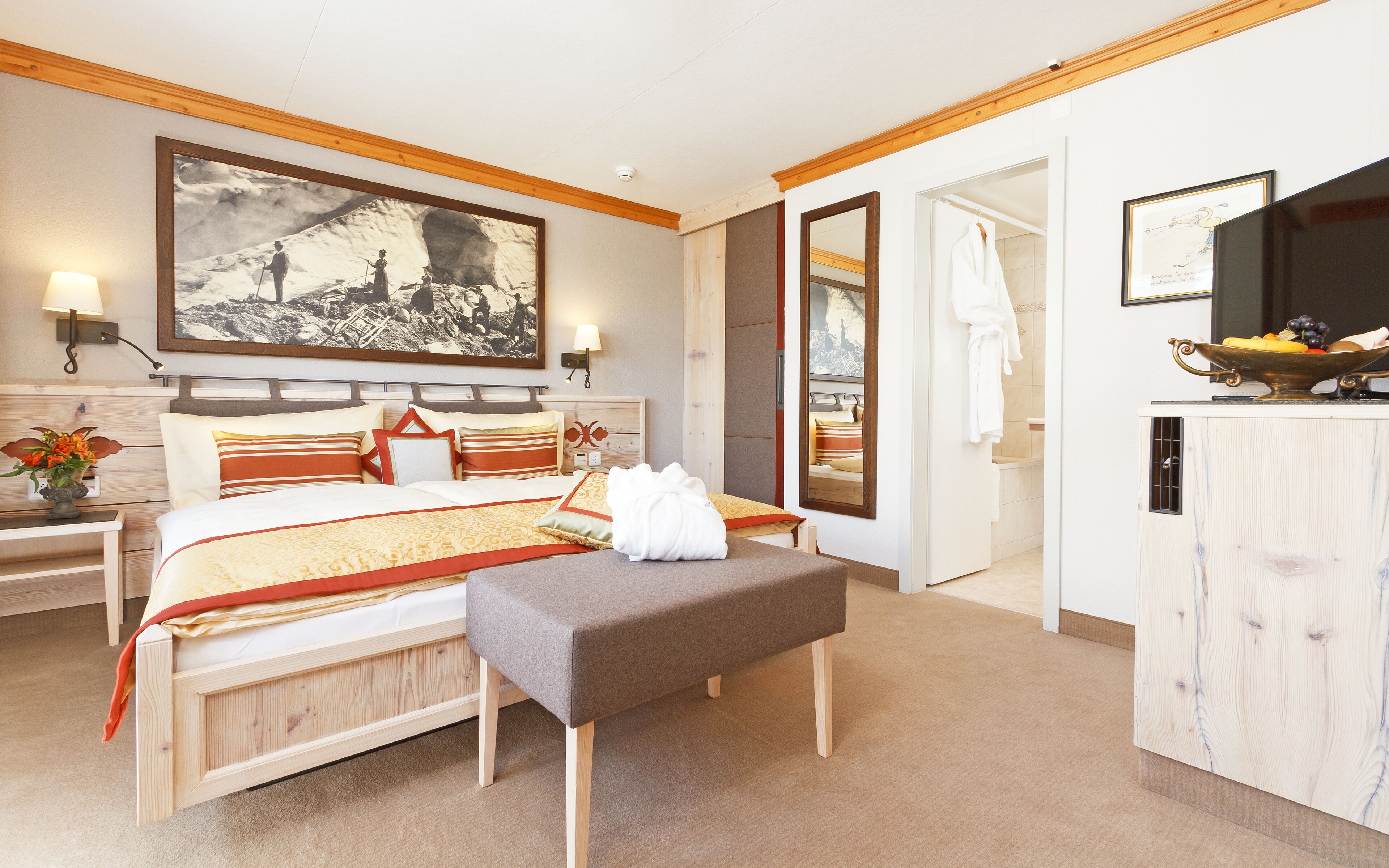 Minibar, in-room safe, desk, blackout curtains