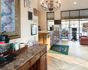 Free cooked-to-order breakfast on weekdays  - Quality Inn San Angelo (San Angelo)