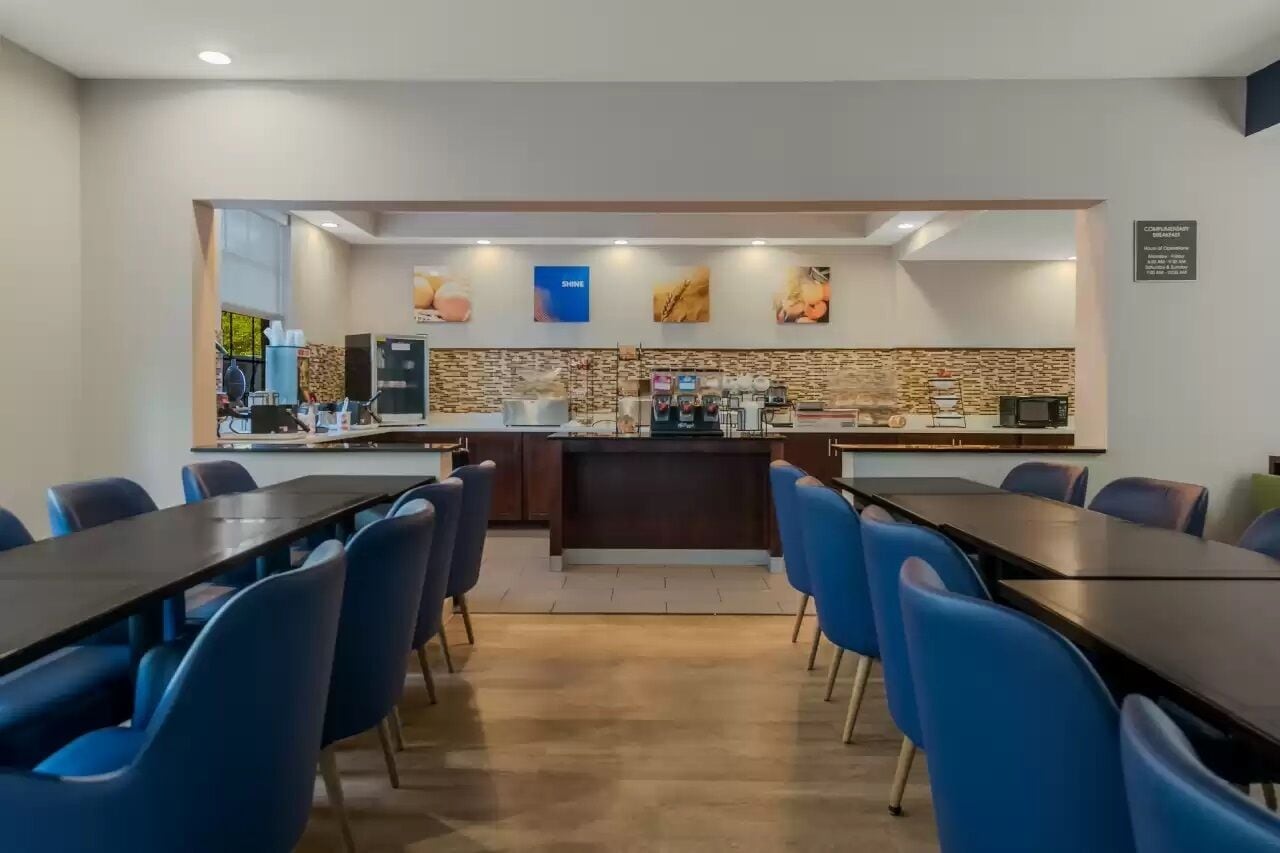 free continental breakfast