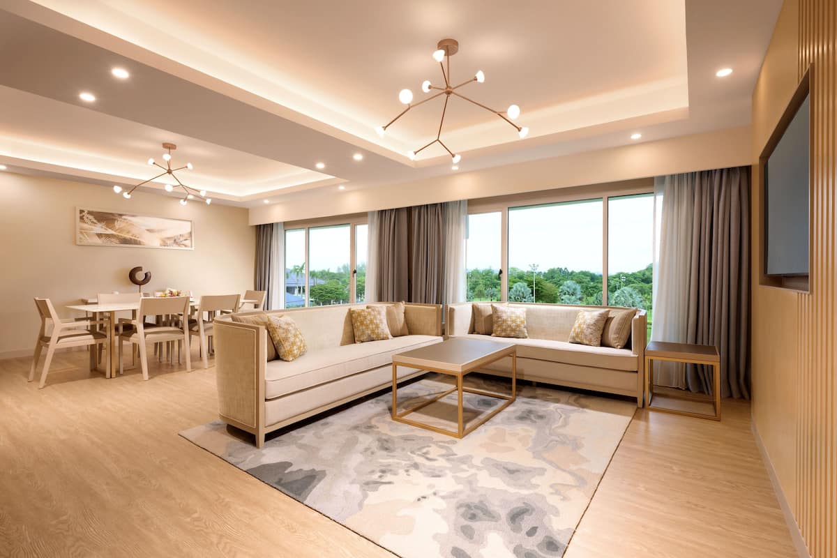 40-inch flat-screen TV with satellite channels, TV, iPod dock