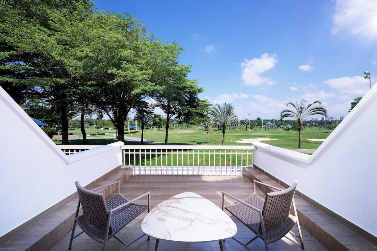 Family Suite, 1 King Bed, Balcony (Duplex) | Minibar, in-room safe, desk, blackout drapes