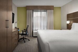 Individually furnished, desk, blackout curtains, iron/ironing board - Holiday Inn Express Andover North-Lawrence by IHG (Lawrence)