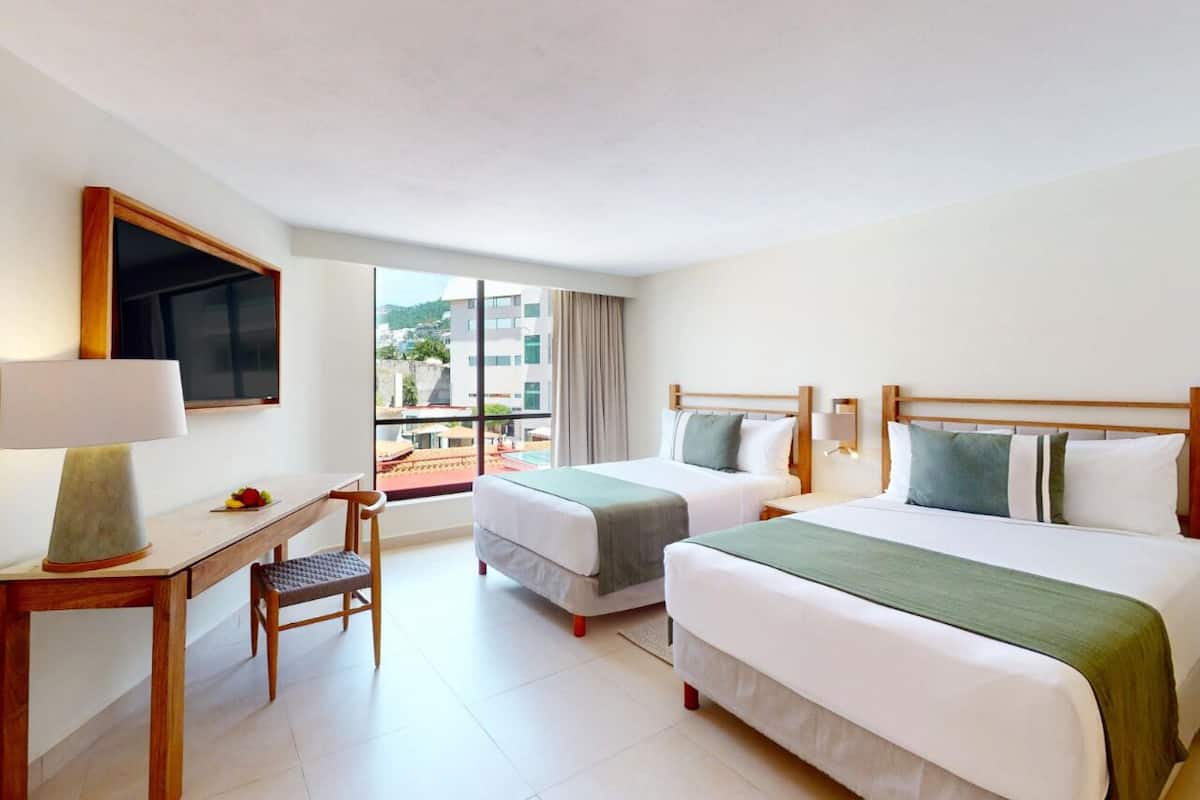 Deluxe Superior Double | In-room safe, desk, blackout drapes, iron/ironing board