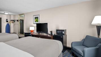 Desk, iron/ironing board, free WiFi, bed sheets