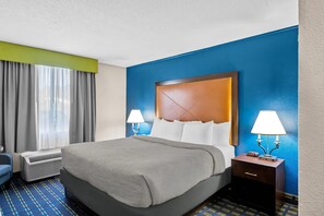 Desk, iron/ironing board, free WiFi, bed sheets - Quality Inn Little Rock South (Little Rock)