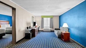 Bàn, bàn ủi/dụng cụ ủi quần áo, truy cập Internet không dây miễn phí