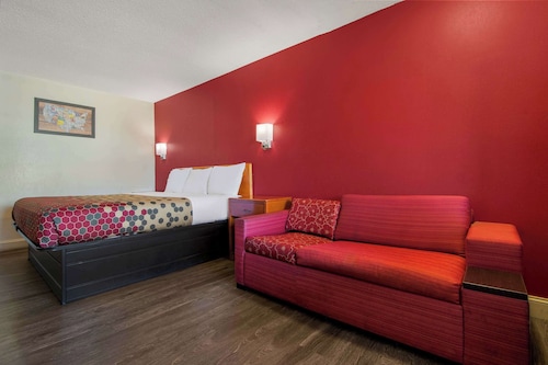 Econo Lodge Goldsboro Hwy 70