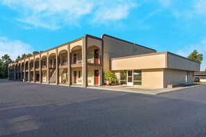 Exterior - Econo Lodge Goldsboro Hwy 70 (Goldsboro)
