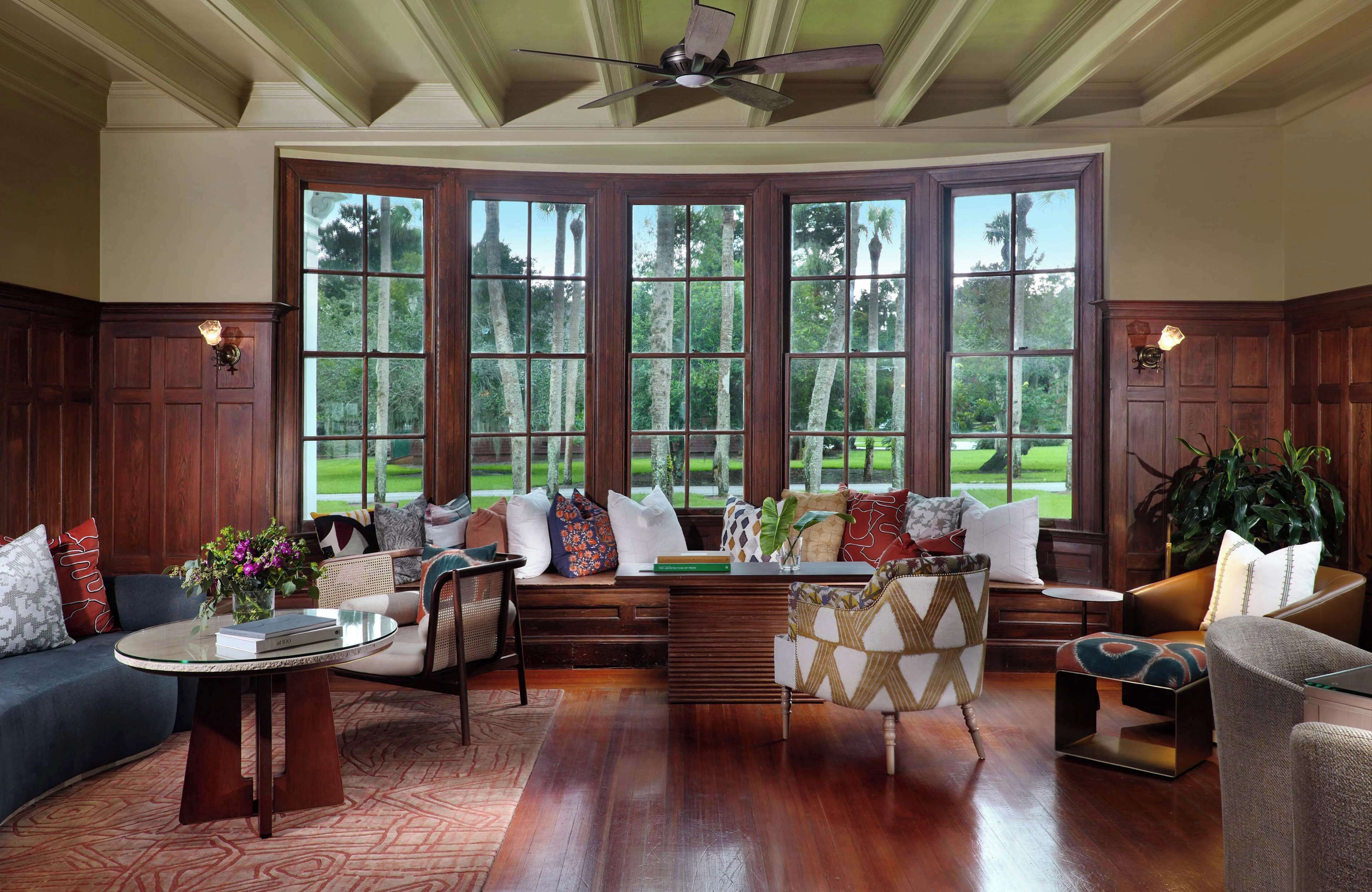 in-room safe, desk, laptop workspace, blackout curtains