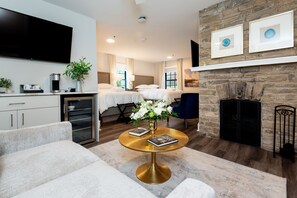 Luxury Suite Double Queen | 1 bedroom, Egyptian cotton sheets, premium bedding, down comforters