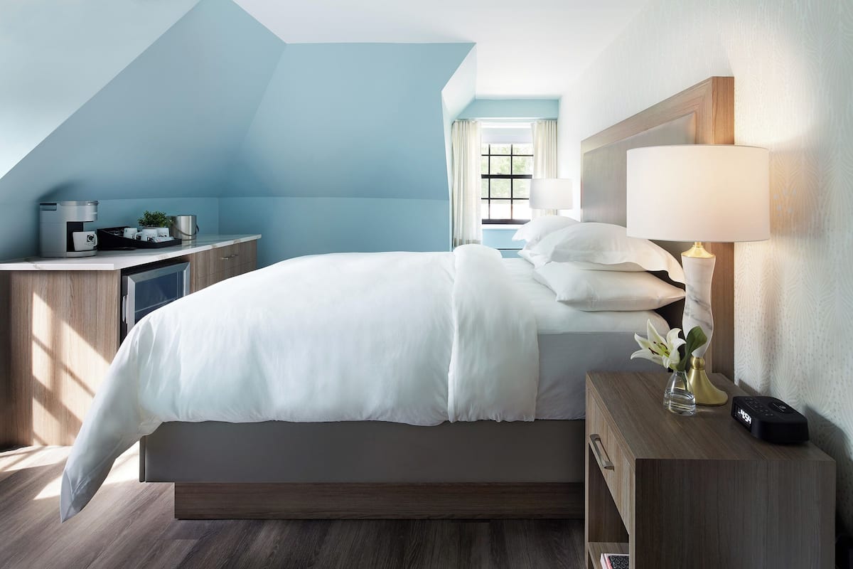 Egyptian cotton sheets, premium bedding, down duvets, Tempur-Pedic beds