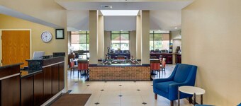 蓝菲尔德康福特茵酒店